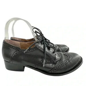 Adrienne Vittadini Biome flats size 7 black faux leather spectator oxfords